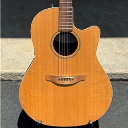 Used Ovation S 771 Balladeer Special with Bag