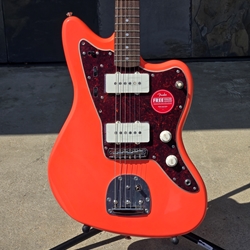 Squier Classic Vibe™ '60s Jazzmaster®, Laurel Fingerboard, Tortoishell Pickguard, Tahitian Coral
