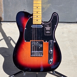Fender Player II Telecaster® Maple Fingerboard, 3-Color Sunburst