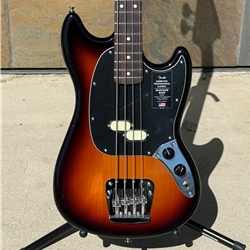 Fender American Professional Classic Mustang Bass®, Rosewood Fingerboard, 3-Color Sunburst