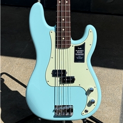 Fender 75th Anniversary Player II Precision Bass®, Rosewood Fingerboard, Daphne Blue