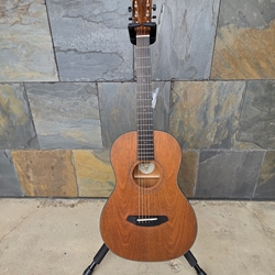 Breedlove Roots Parlor MMe Acoustic Electric Mahogany top and Honduran mahogany back and sides