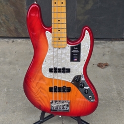 Fender American Professional Jazz Bass®, Maple Fingerboard, Aged Cherry Burst