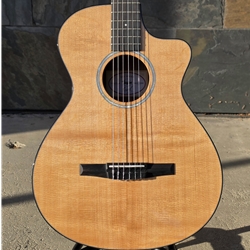 Taylor 212ce-N Plus