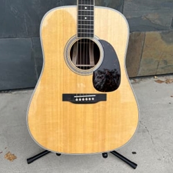 Instrumental Music Martin D35 3 Piece Rosewood Back and Sides